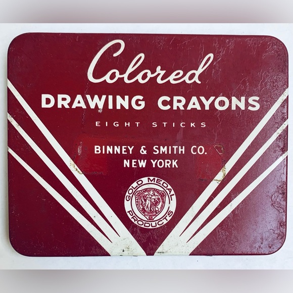 1950’s Red Binney & Smith Colored Drawing Crayons Tin Red 8 Sticks Empty USA - Picture 1 of 4
